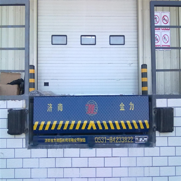 新乡码头用固定登车桥